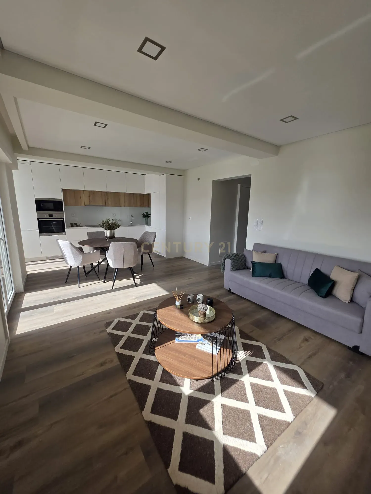 Fotografia 5 de Apartamento T3 Novo em Benfica | varanda aberta | suite | 2 elevadores e 2 Anos de Garantia