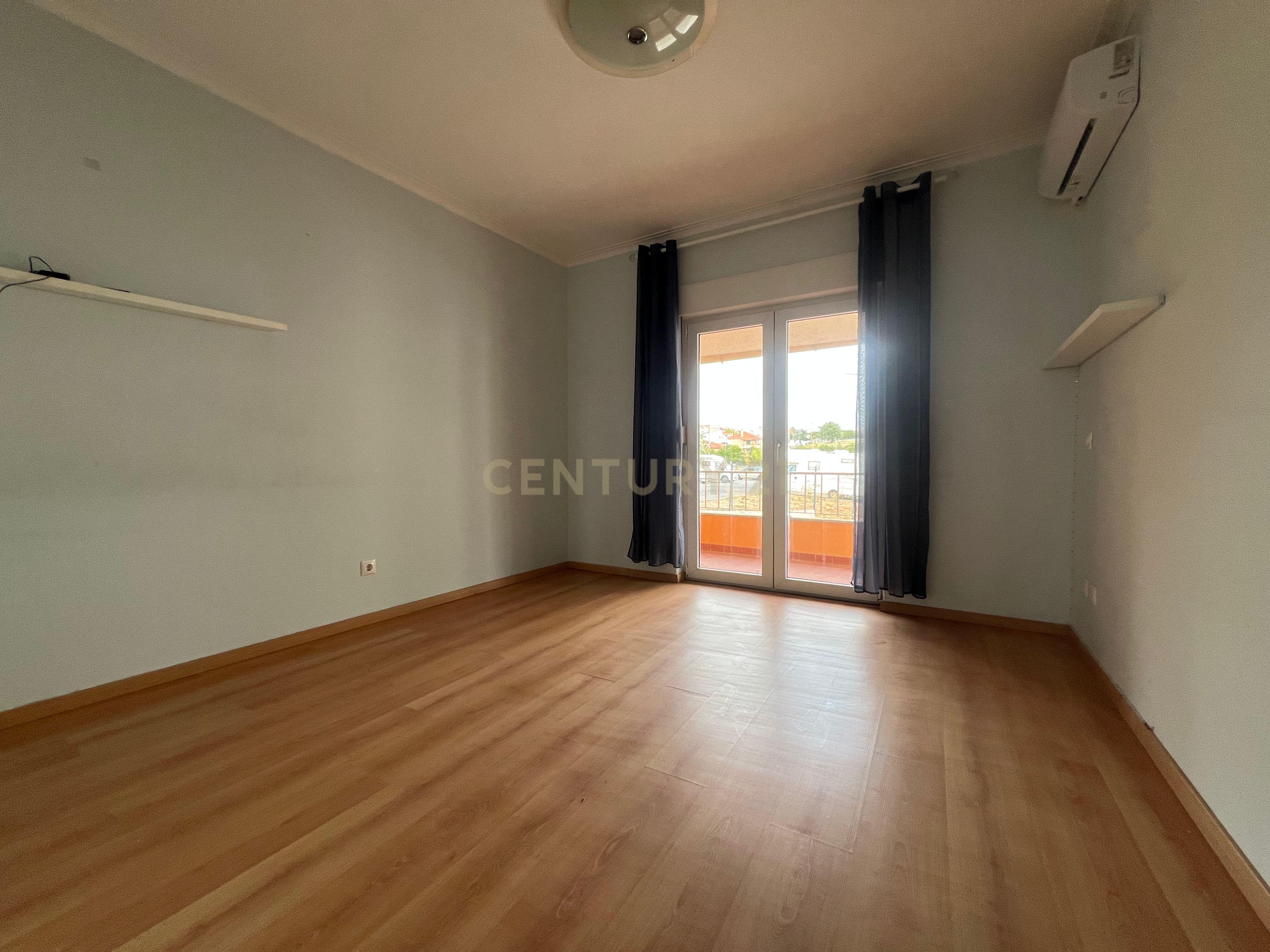 Fotografia 8 de Moradia T3 com Garagem – Penedo, São Domingos de Rana (Cascais)