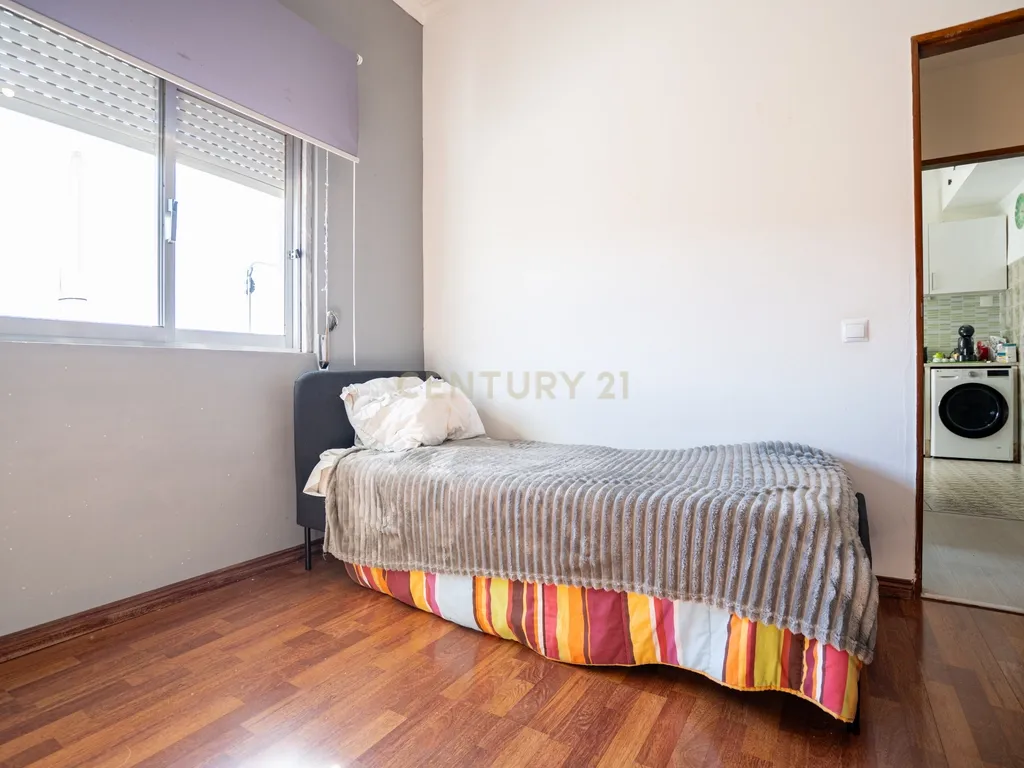 Moradia T5 em Casal de Cambra, Sintra - Oportunidade Única! - Image 32