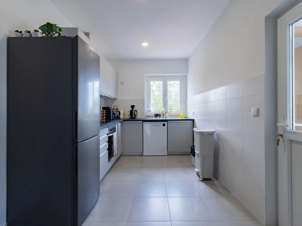 Apartamento T3 Centro da Marinha Grande - Image 8
