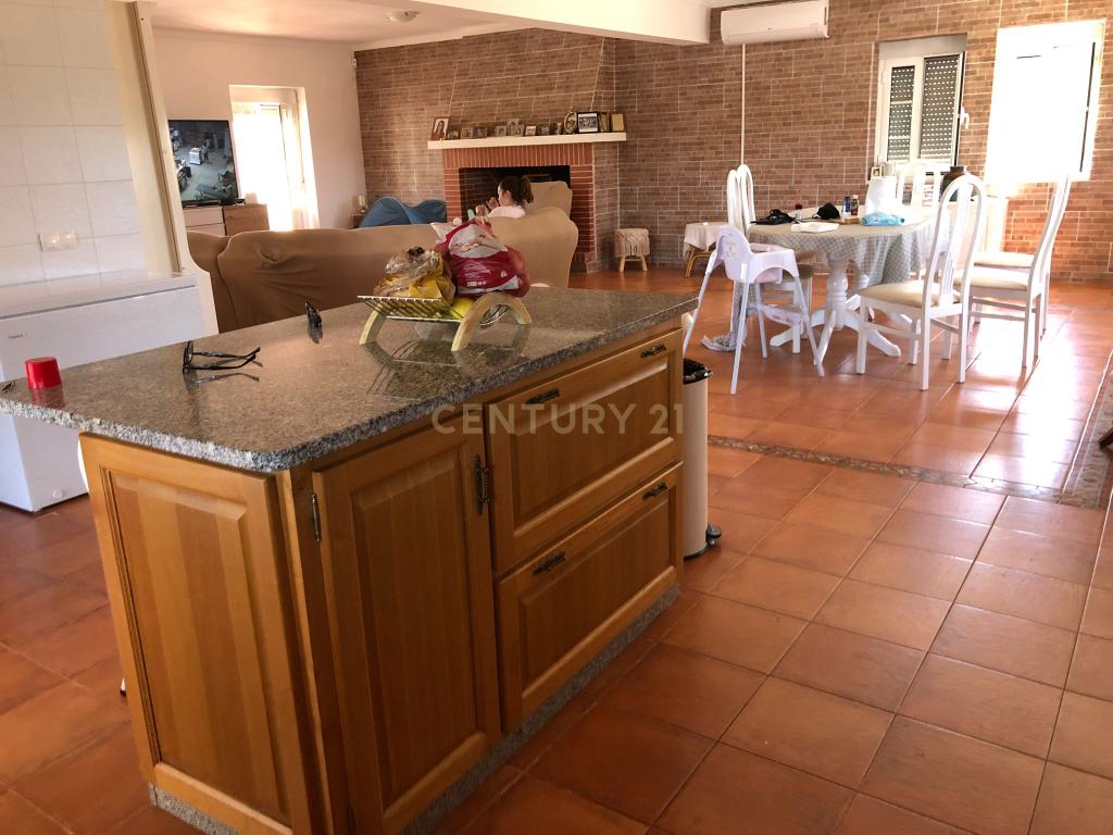 Espetacular Moradia com Piscina e Vinhedo em Campo Maior - Image 26