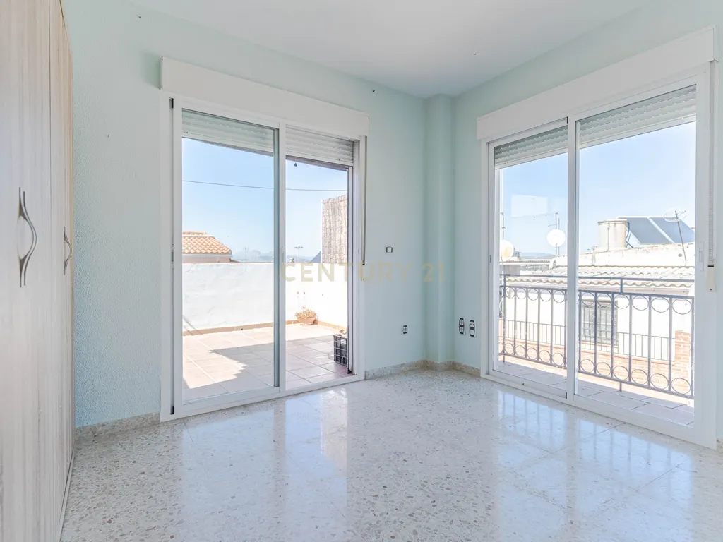 Apartamento T4 com Vista Panorâmica em Pulianas, Granada - Image 31