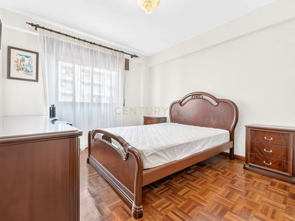 Apartamento T3 para Arrendamento no Funchal - Image 15