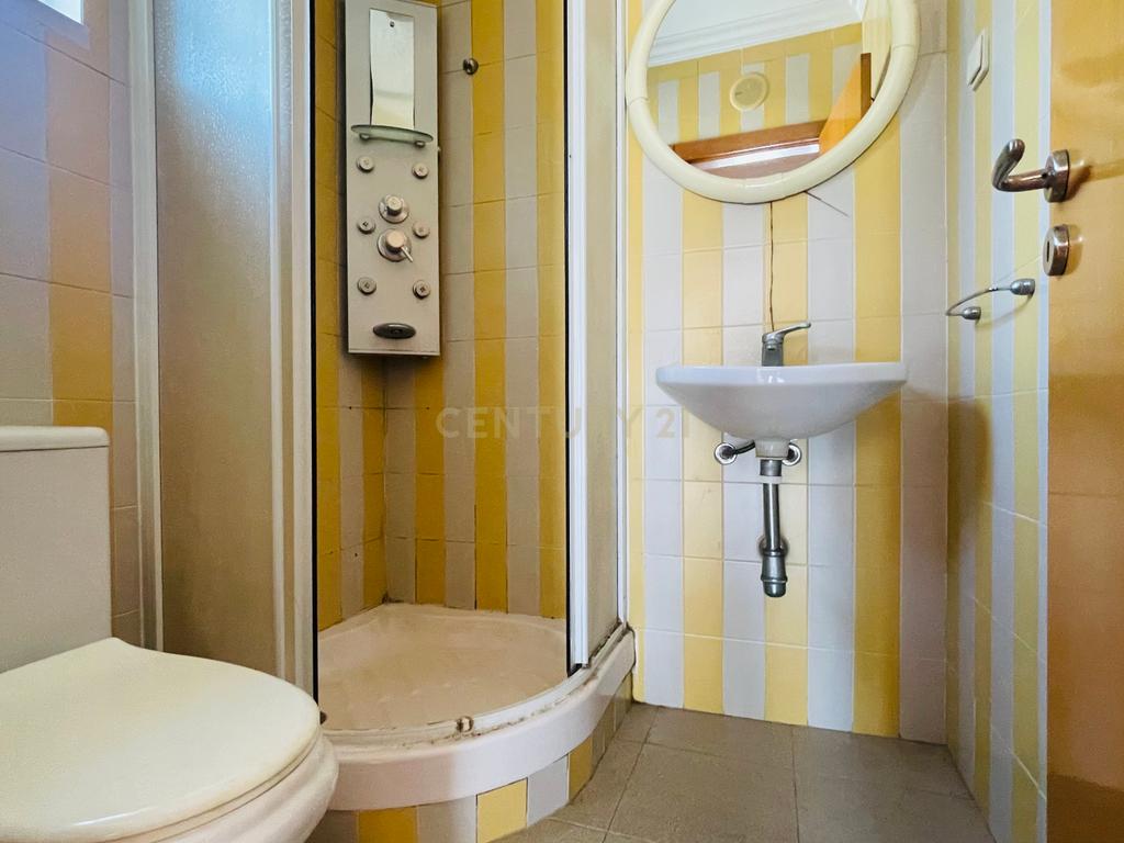 Apartamento T2, com Duas Varandas e Arrecadação, em Aires, Palmela - Image 16