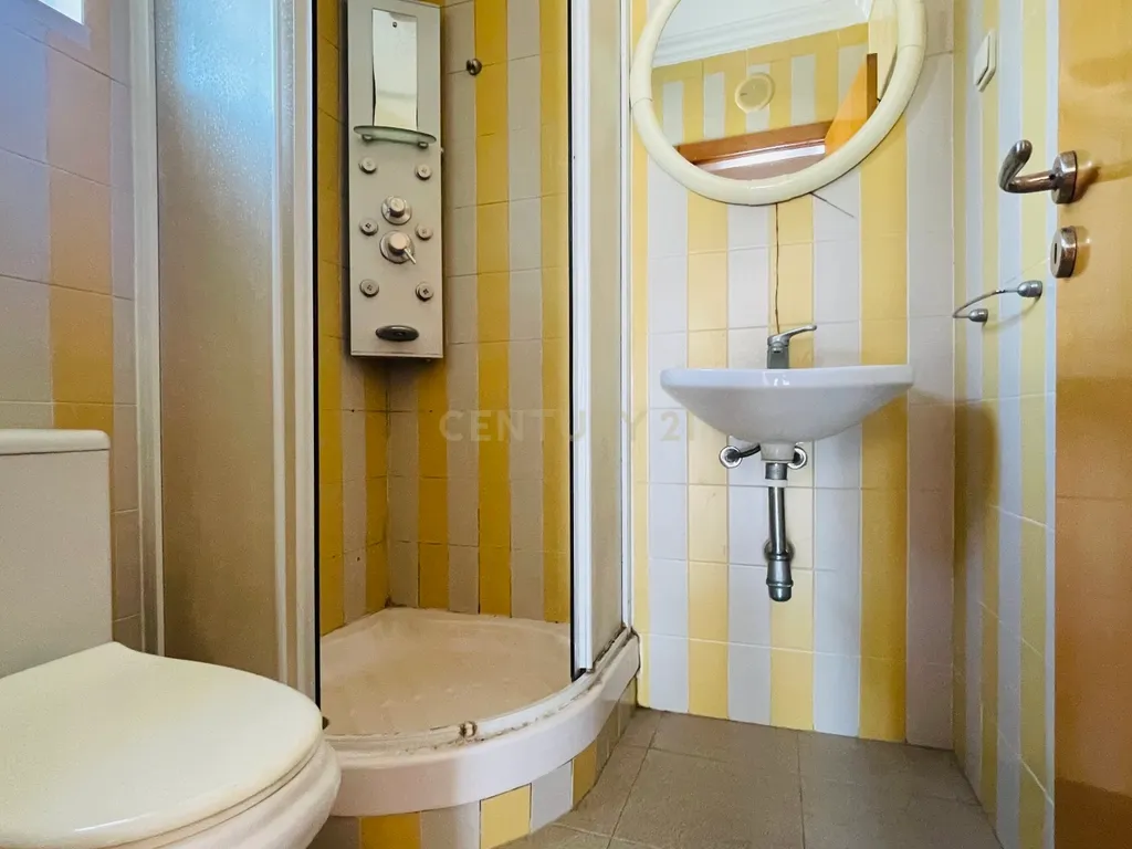 Apartamento T2, com Duas Varandas e Arrecadação, em Aires, Palmela - Image 16