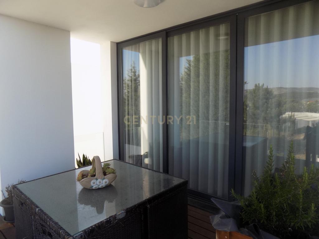 Fantástica  Moradia T3 em Torres Vedras com Jardim e Terraço - Image 25