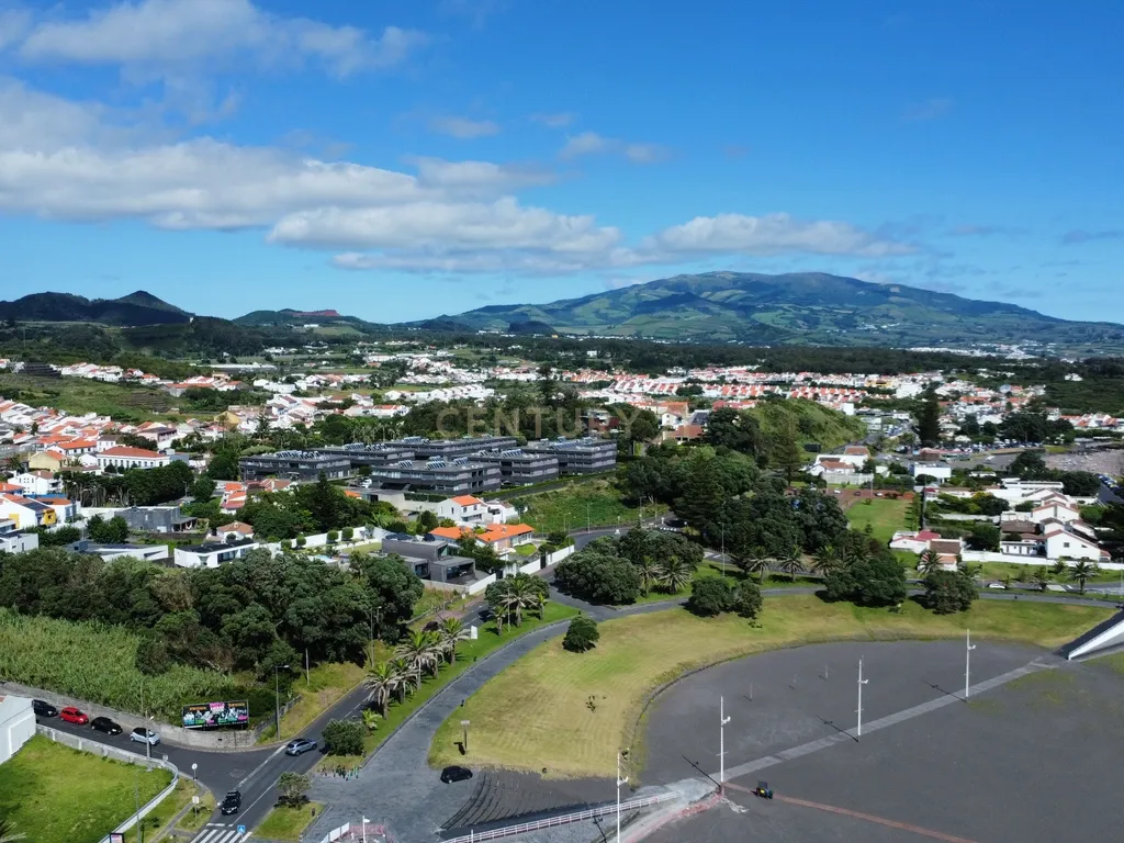 Apartamento T3 com Vista Mar em Rosto do Cão, Ponta Delgada - Image 16