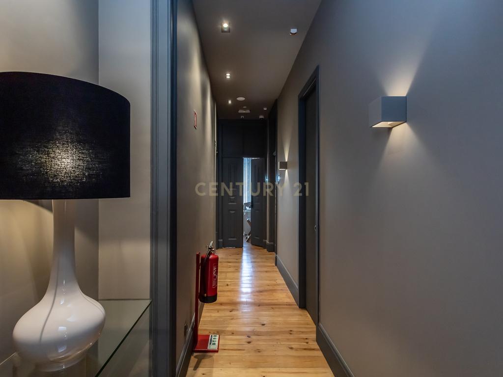 Espaço comercial - Pequeno Hotel em Setúbal, Perto da Praia e Centro Histórico - Portugal - Image 15