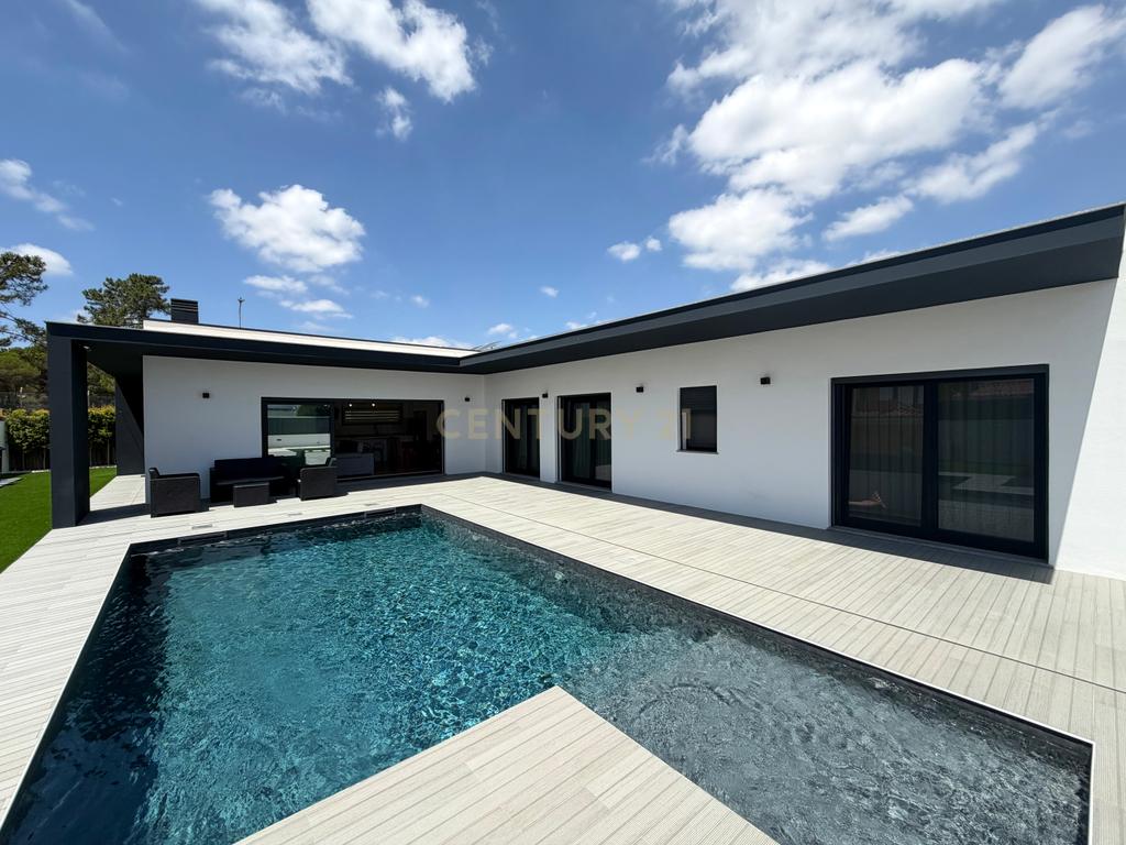 Moradia V3 com piscina em Palmela - Image 37