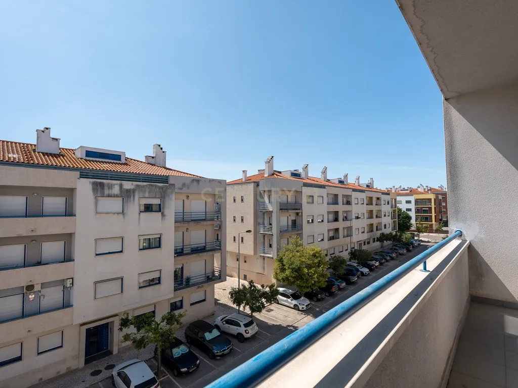 Apartamento T3 Janelas do Parque no Montijo - Image 25