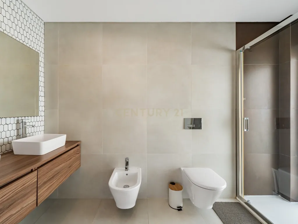 Moradia T4 Contemporânea com piscina, na Aroeira, perto do golf e praias - Image 24