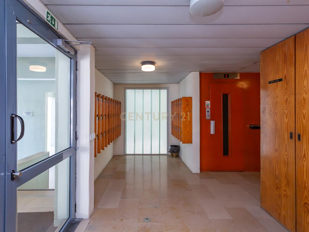Apartamento T2 para arrendamento em Alfornelos, Amadora - Image 22