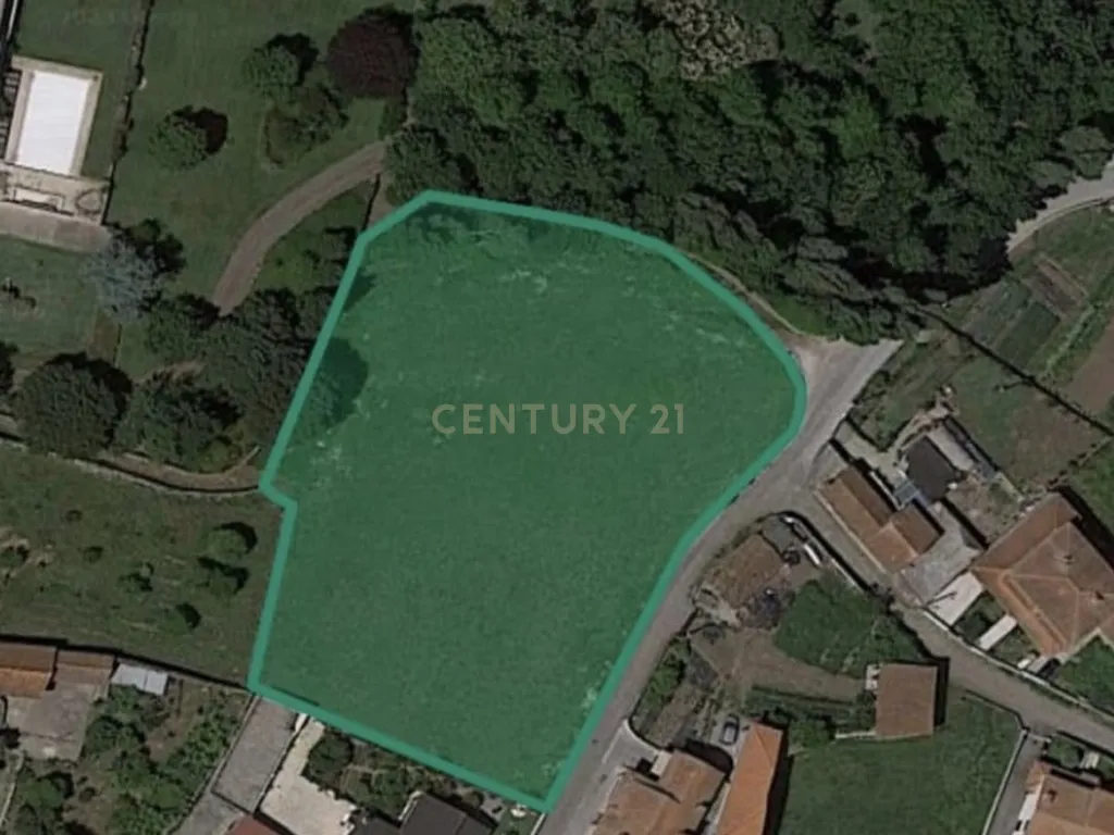 Terreno com Vista Montanha em Esposende - 3765m² - Image 1