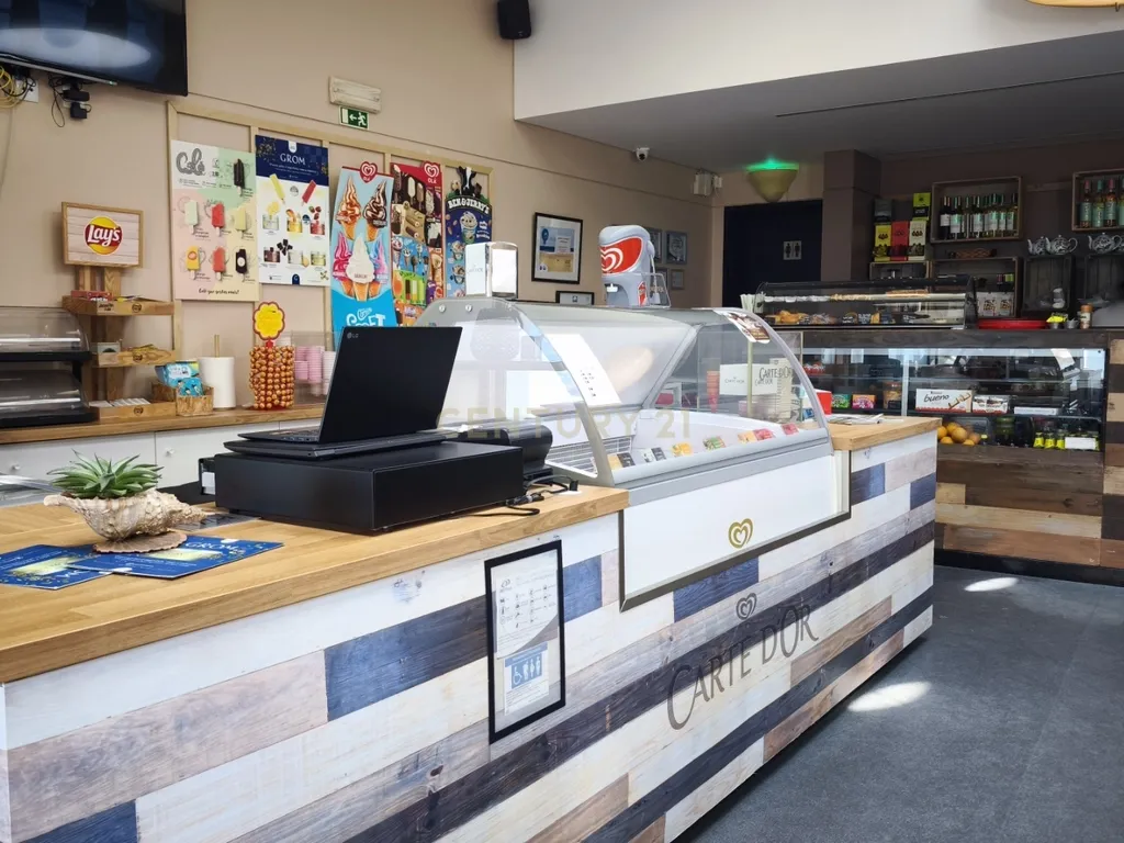 Café Snack Bar – Concessão de Praia Santa Cruz - Image 17