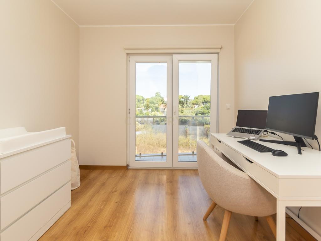 T3 com 125 m² | Quinta de São Macário | Suíte, Varanda e Arrecadação - Image 13