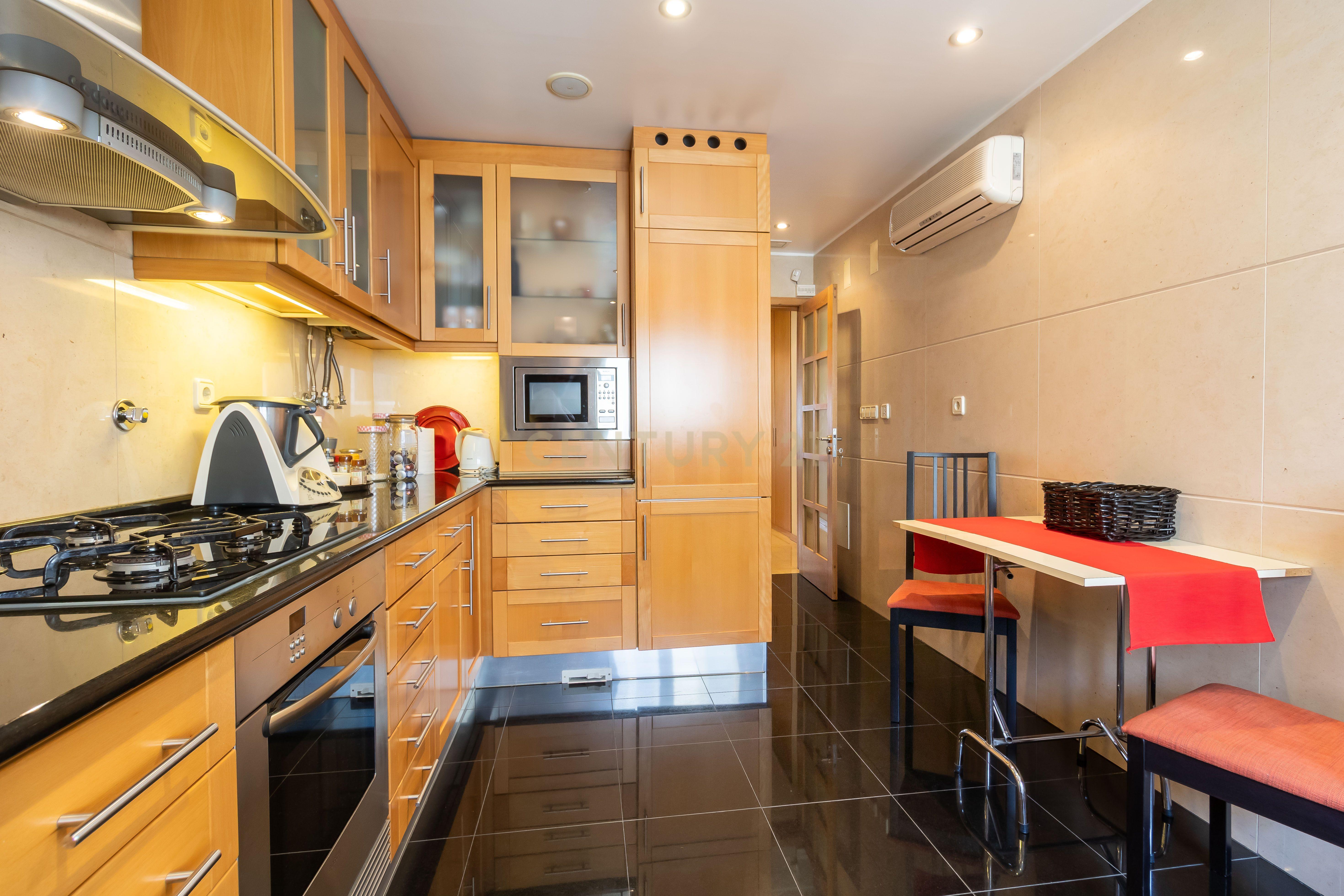 Fotografia 7 de Apartamento com áreas de T3 | Sala de 40 m² | Garagem | Avenidas Novas