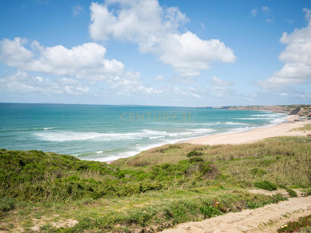 Moradia T3 com Vista para as Berlengas – Areia Branca, Lourinhã - Image 31
