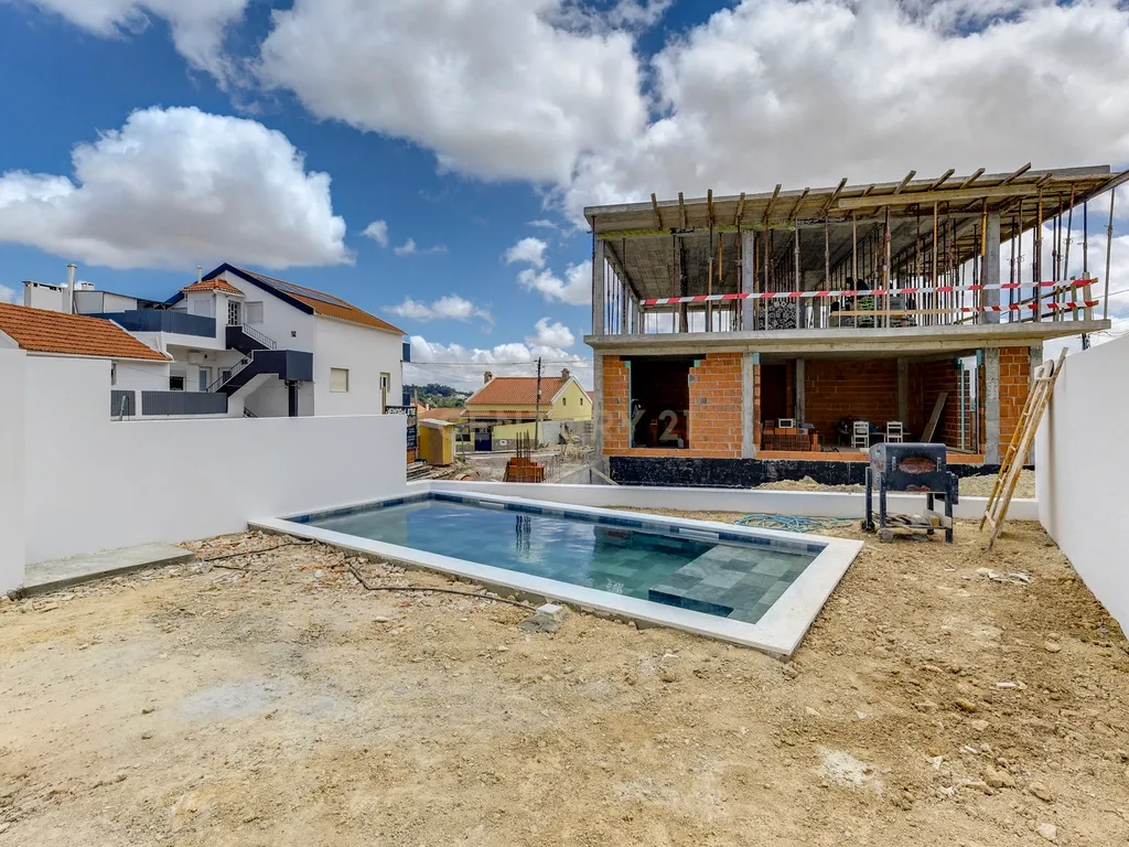 Moradia T4+1 em Caneças - Image 22