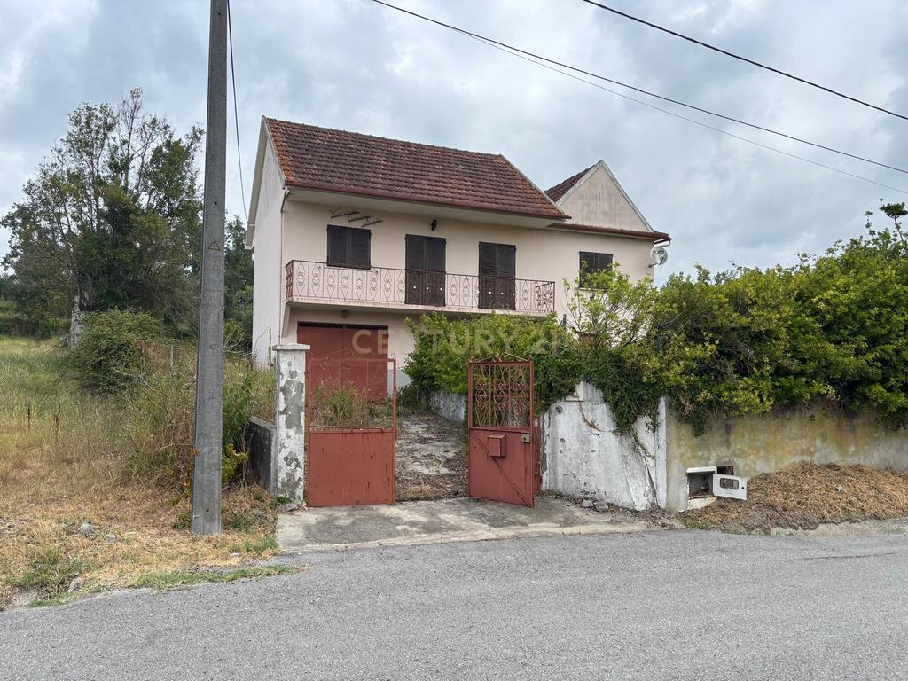 Moradia T4 em Santiago de Litém, Pombal com Jardim e Vista Campestre - Image 14