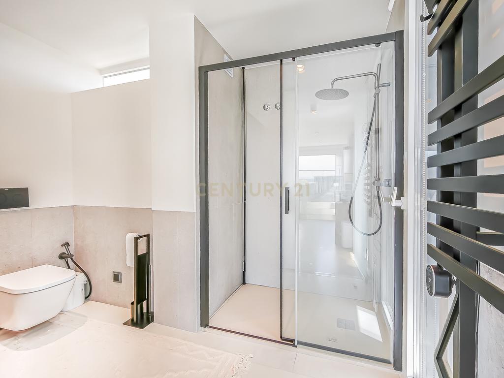 Moradia T4 em Condomínio Privado | Piscina | 6WC | Jardim | Terraço | Box | Quinta do Brilhante | Albarraque A 5 Minutos Do colégio Tasis internacional - Image 46