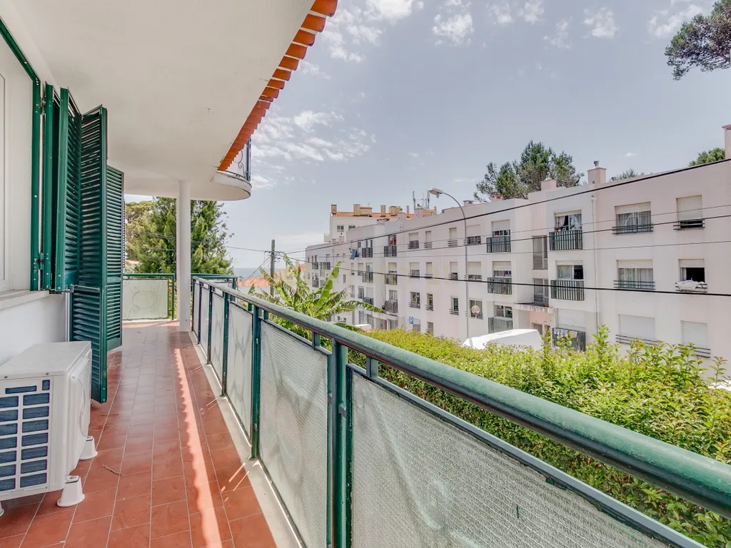 Moradia tradicional com 6 quartos, vista mar e piscina – Jardins da Parede - Image 18