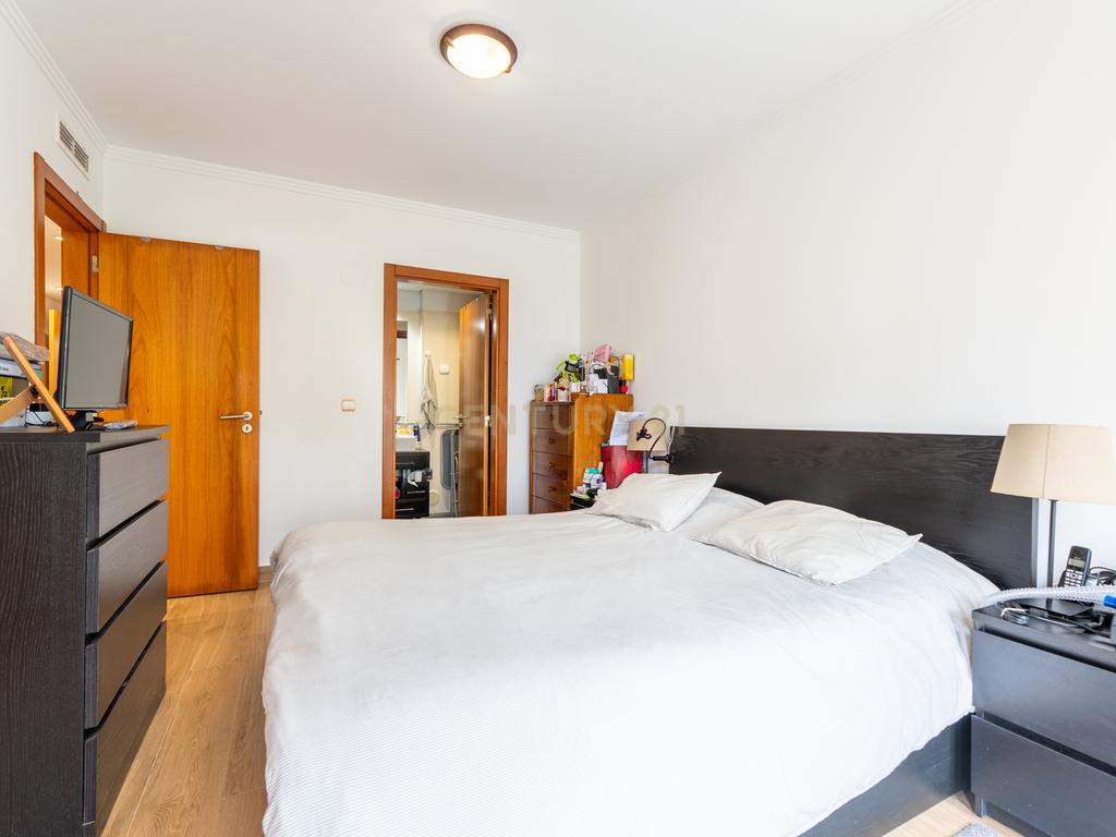 Apartamento T3 com 2 Terraços Gigantes e Vista Rio – A 10 min de Lisboa - Image 19