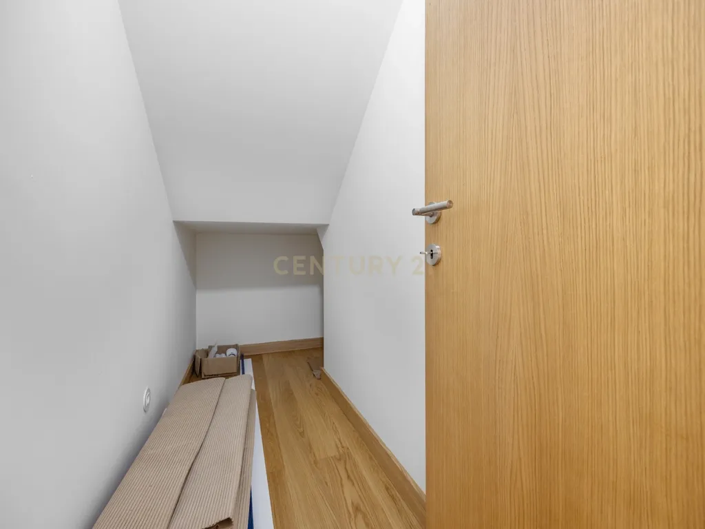 Luxuoso apartamento T3 no Centro de Setúbal e a 300m da praia - Image 20