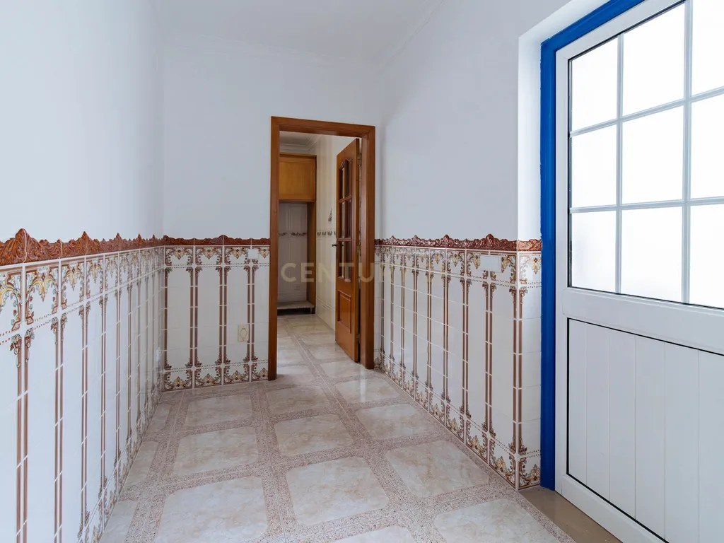 Excelente Moradia T3 na Burinhosa - Image 7