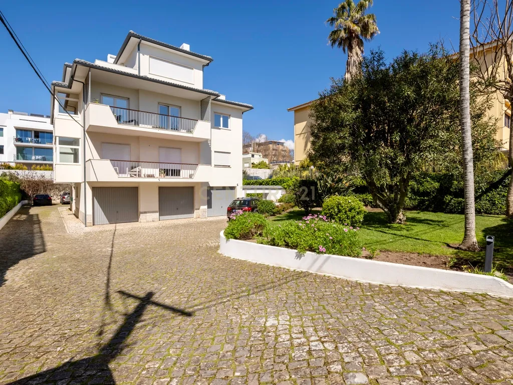 Apartamento T2 em Cascais com Vista para a Cidade - Image 16