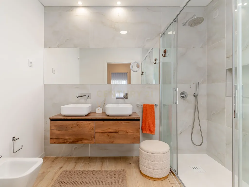 Moradia T4 Térrea de excelência com piscina e casa independente de 50m2 | Quinta da Marquesa - Image 35
