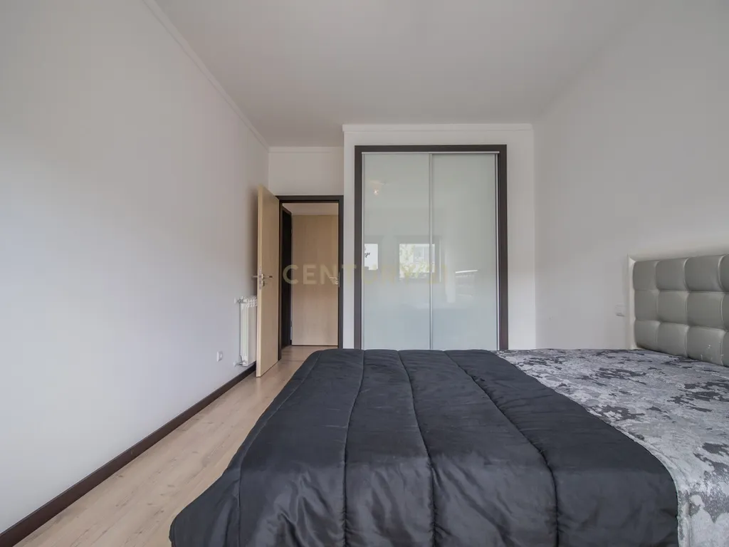 Apartamento T3 c/ 2 Varandas, Garagem Dupla e Terraço com Sala de Eventos - Image 17