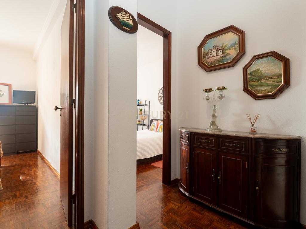 T2 no coração de Peniche | Rua Garrett | Oportunidade para viver ou rentabilizar🚨🚨🚨 - Image 13