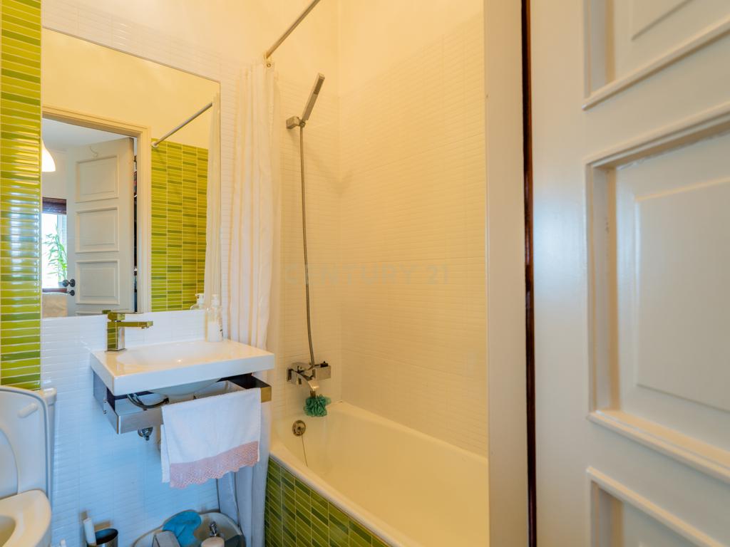 Apartamento T5 Remodelado no Lumiar – 152m² | Praceta Rua Alexandre Ferreira - Image 48