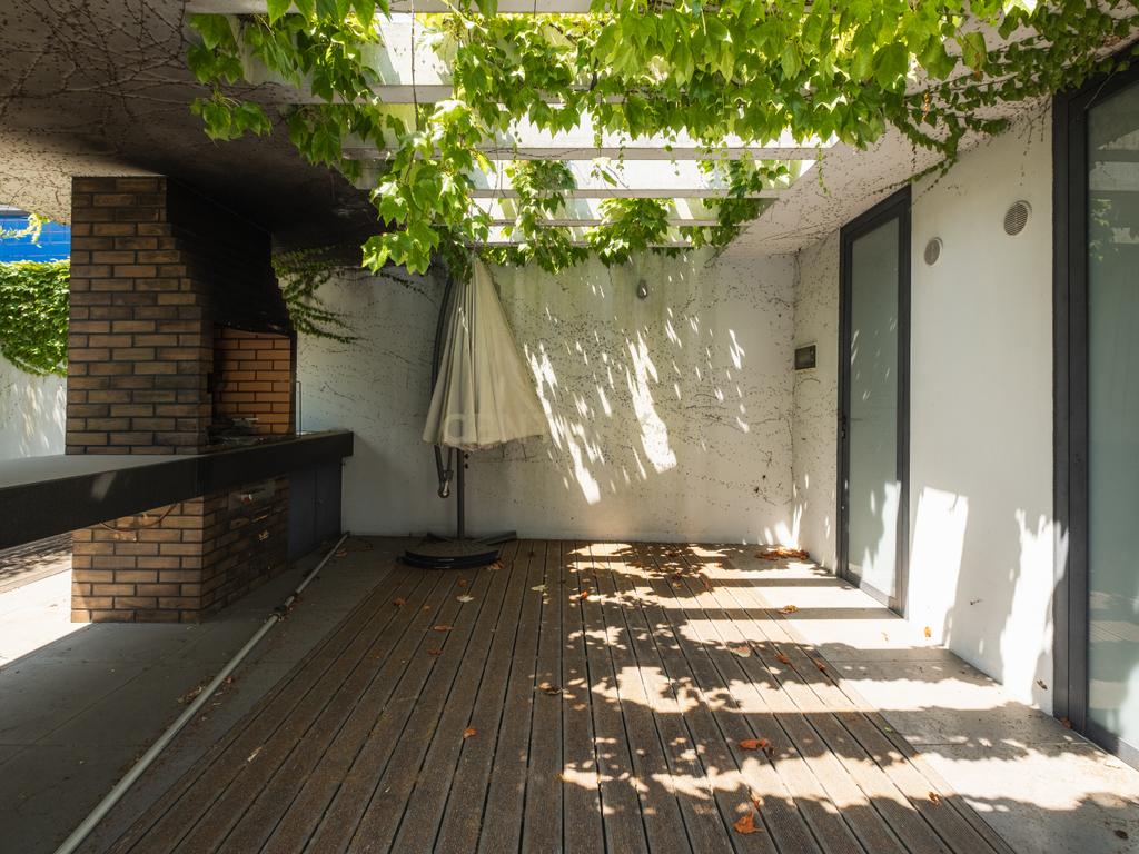 Luxuosa Moradia T4 com Piscina e Vista Panorâmica em Lousada - Image 58