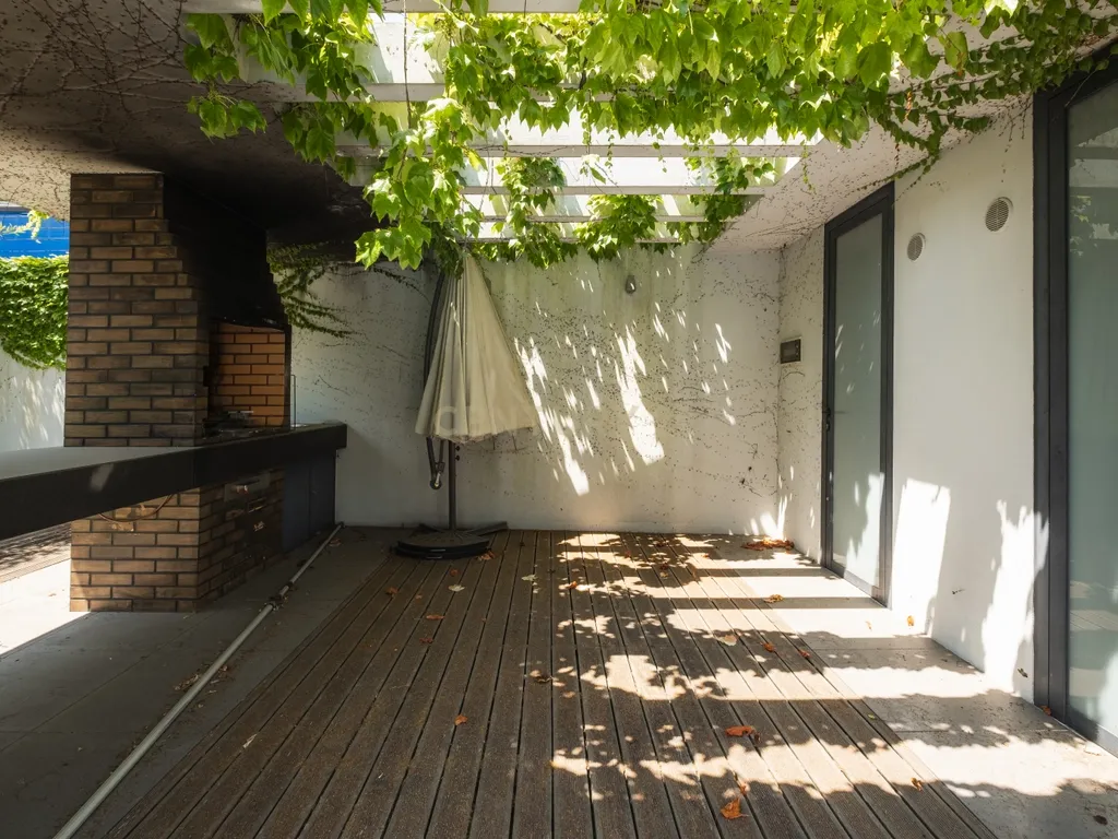 Luxuosa Moradia T4 com Piscina e Vista Panorâmica em Lousada - Image 58