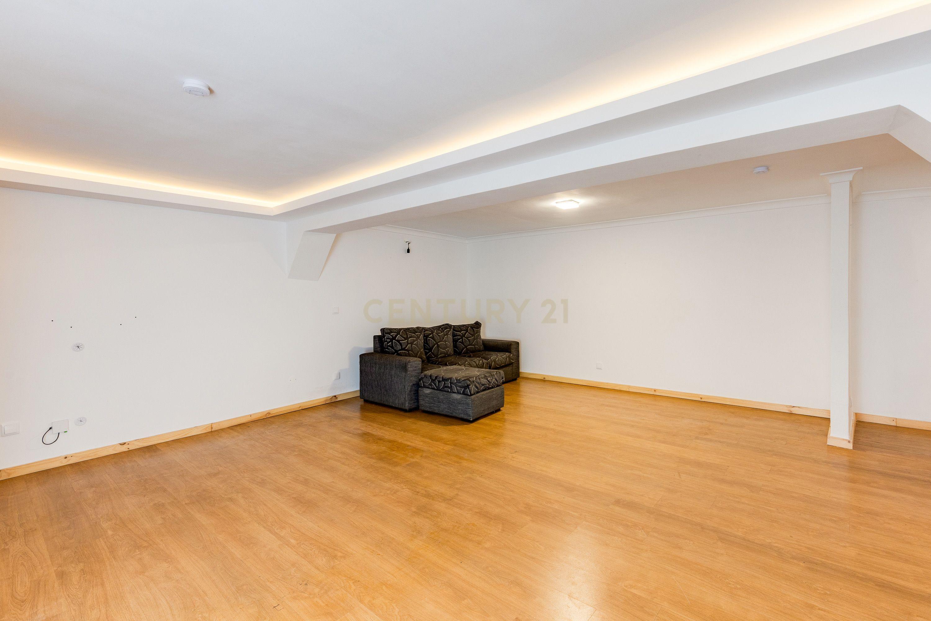 Fotografia 6 de Casa T3 em Maceira, Leiria - Conforto e Praticidade