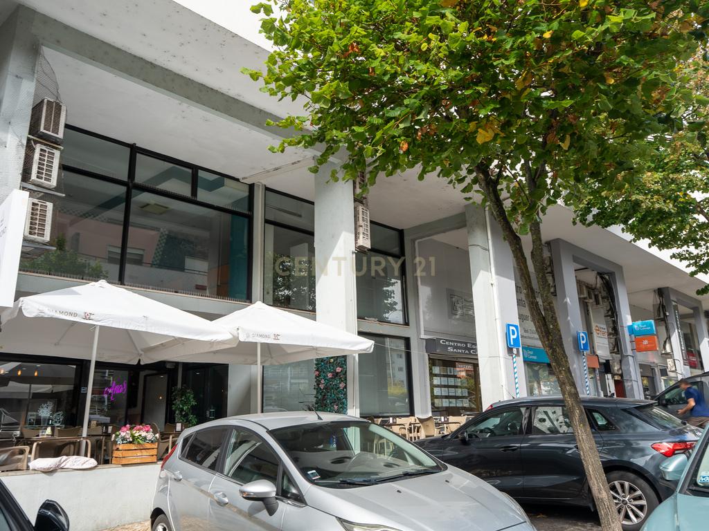 **Fantástica loja de dois pisos em Linda a Velha** - Image 5