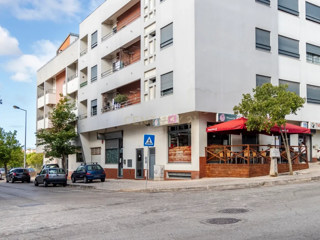 Oportunidade única de adquirir uma pizzaria de referência na Margem Sul, já consolidada no mercado e com uma carteira de clientes fidelizada. - Image 9