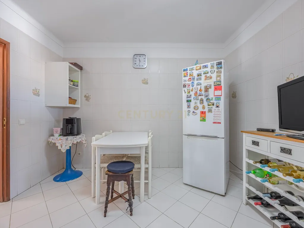 Apartamento T3 em São Gonçalo de Lagos, Faro - Image 8