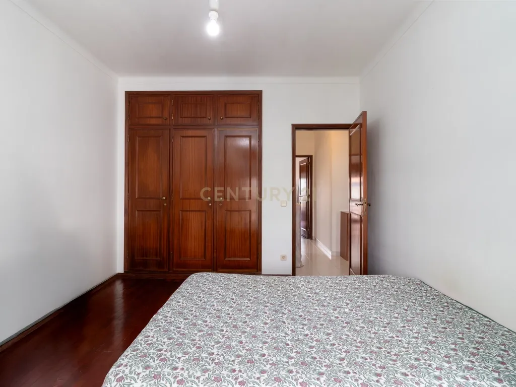 Apartamento T3 com garagem e arrecadação em Abrantes - Image 15