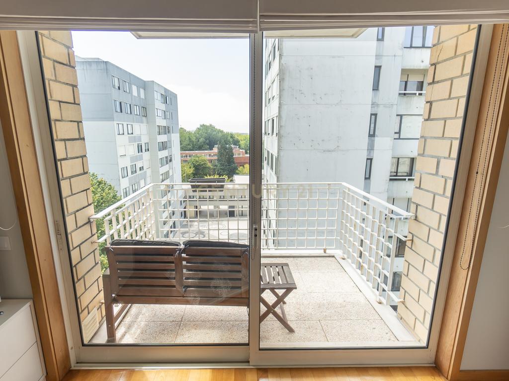 Apartamento T2 para Arrendamento em Lordelo do Ouro, Porto - Image 7