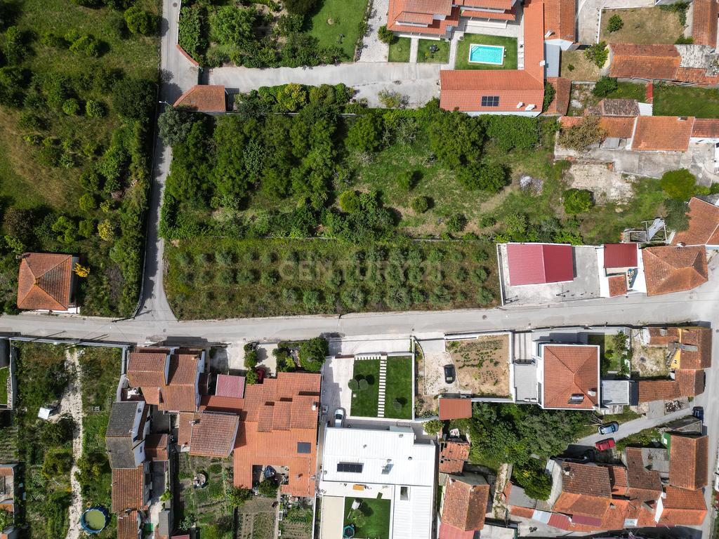 Terreno rústico urbanizável para construção de moradia unifamiliar - Image 3