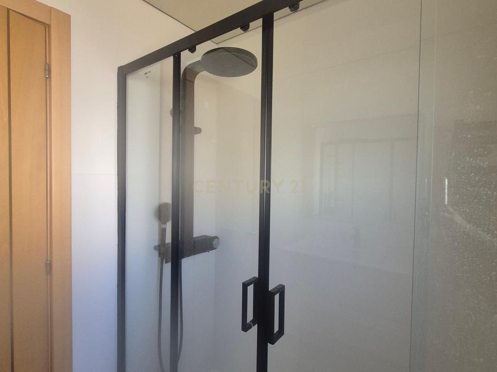 Apartamento T2 Quinta do Conde - Image 13