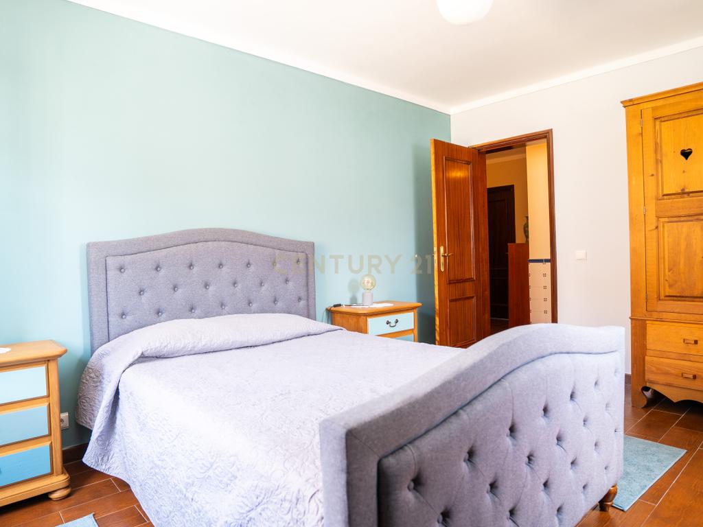 🏡 Moradia T4 Impecável em Olho Marinho – a poucos minutos de Peniche! - Image 28