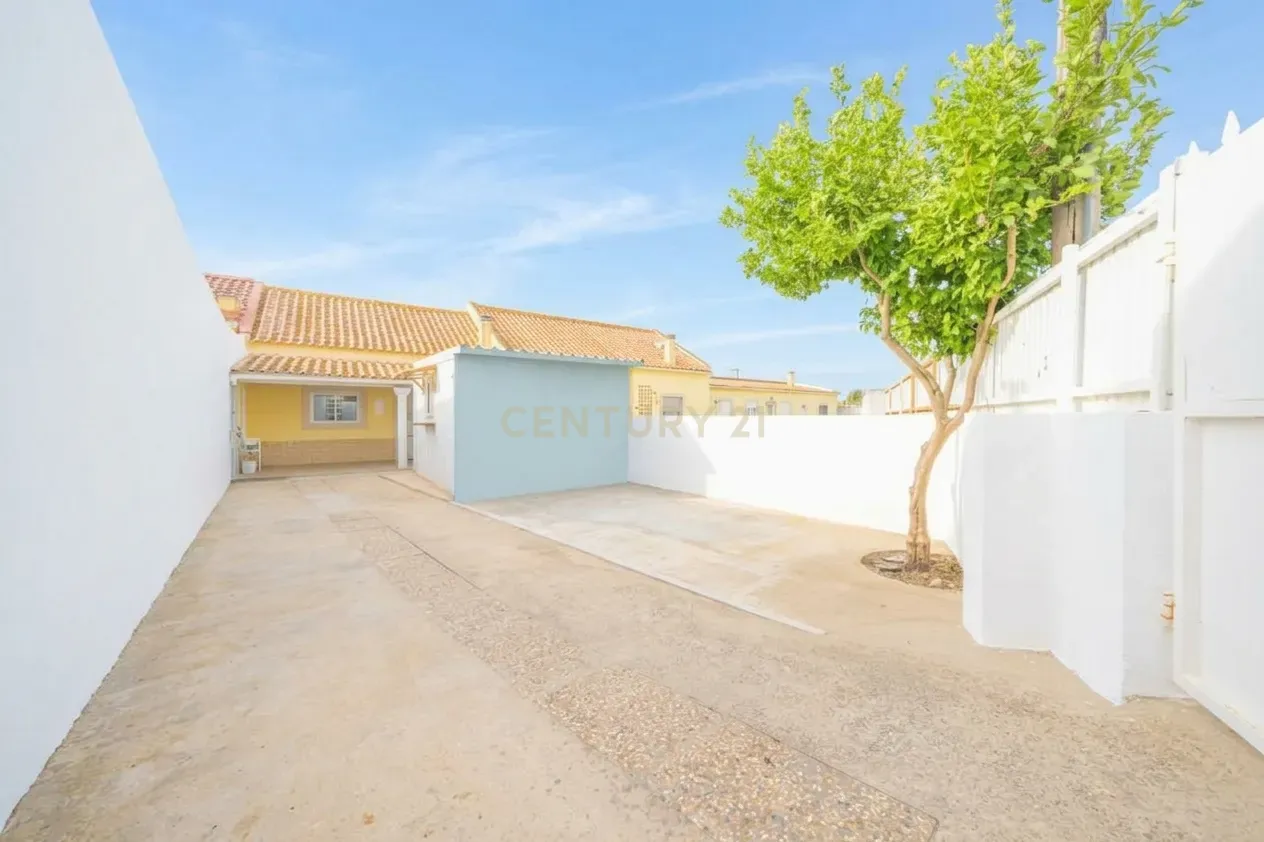Moradia T2 à venda em Atalaia e Alto Estanqueiro-Jardia, €220.000