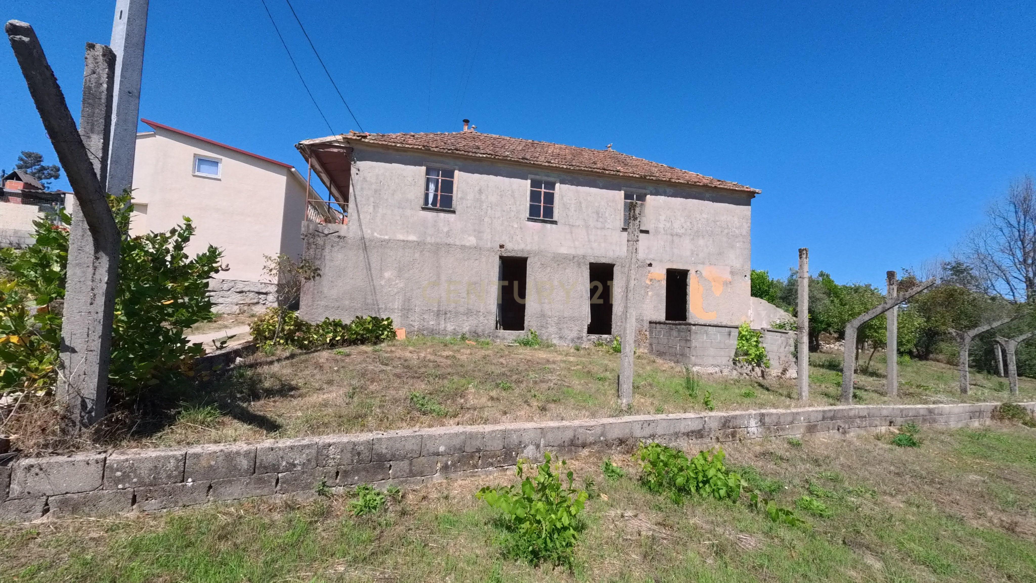 Fotografia 8 de Casa T4 em União das freguesias de Mamouros, Castro Daire