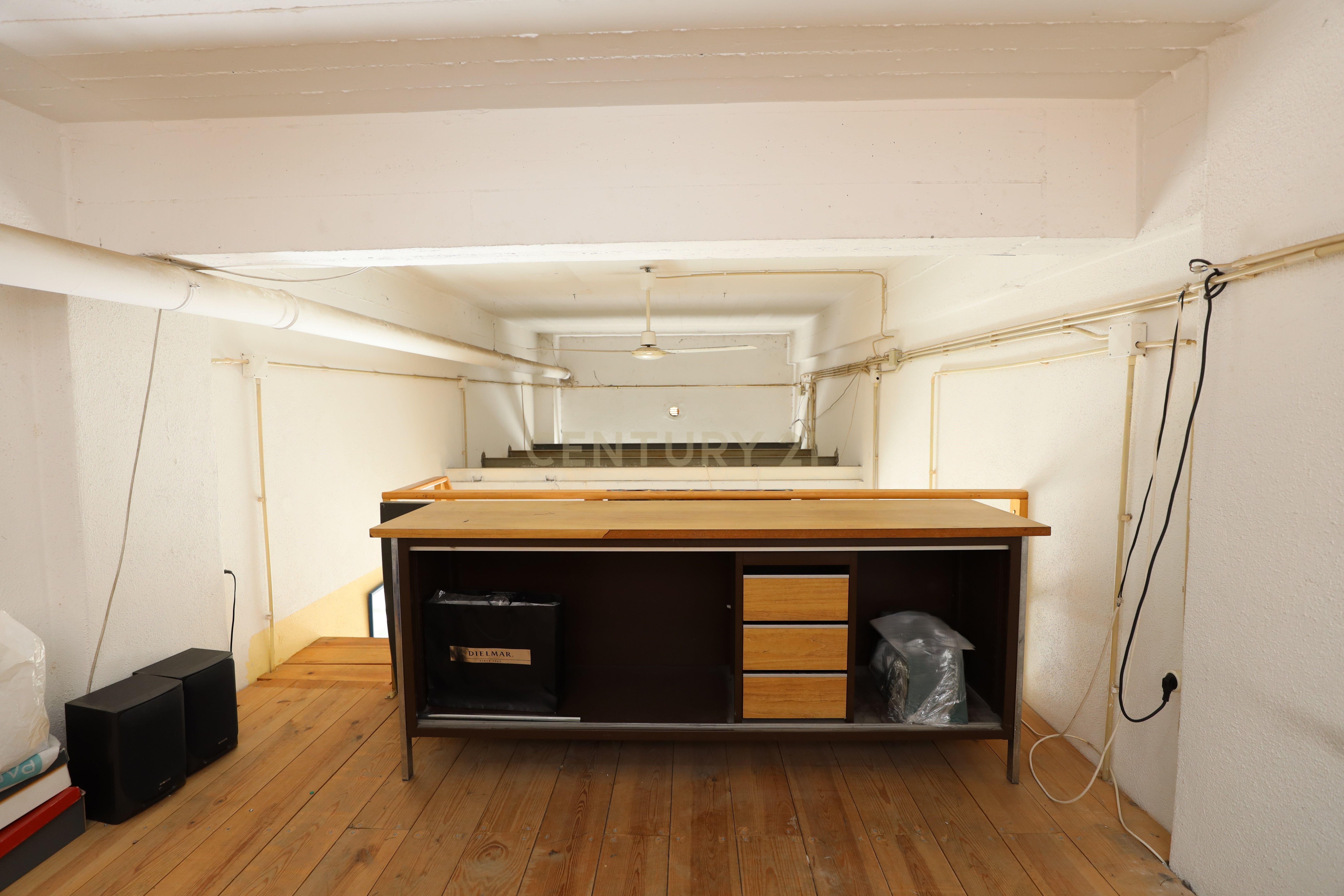 Garagem independente com 30m² - Image 14
