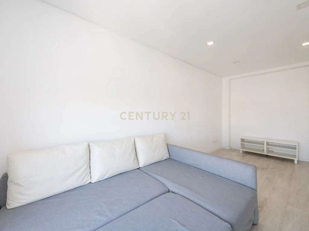 Apartamento T3 para arrendamento - 5 piso c/elevador - Amora - Image 21