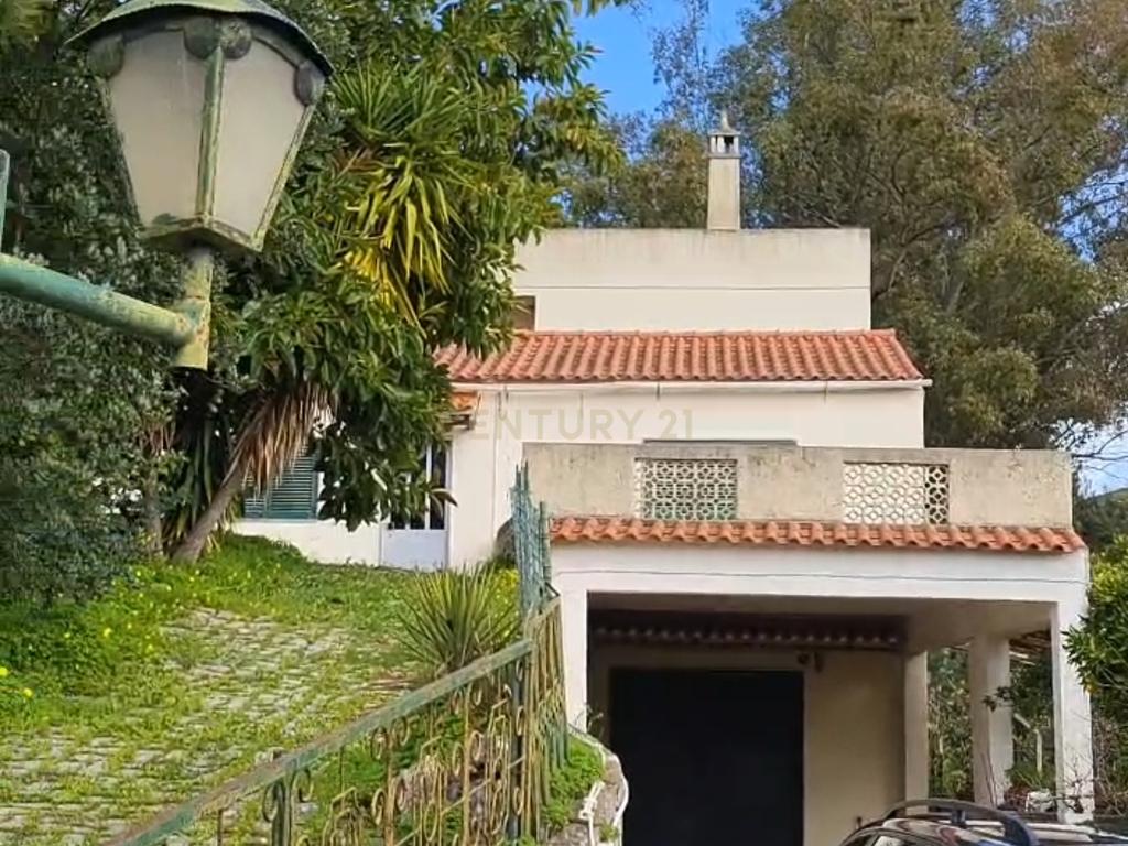 Uma Casa Pronta para o Seu Próximo Capítulo Entre as Colinas e o Mar - Image 2
