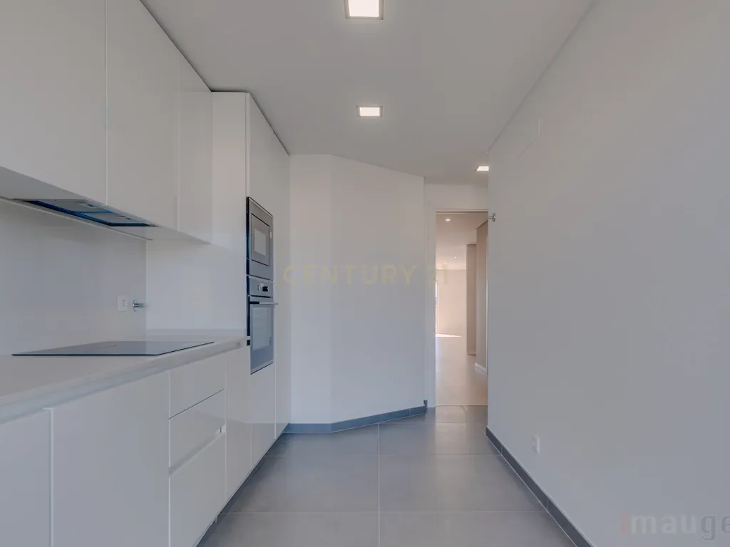 T3 | QUINTA DAS MARIANAS, CARCAVELOS | QUALIDADE E CONFORTO - Image 8